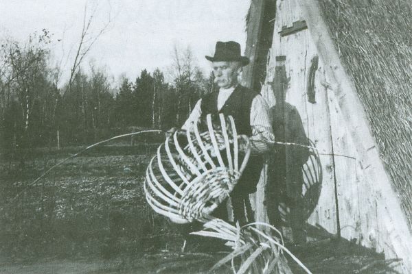 Fil:Västergötland-Norra Björke-MunterManne.jpg
