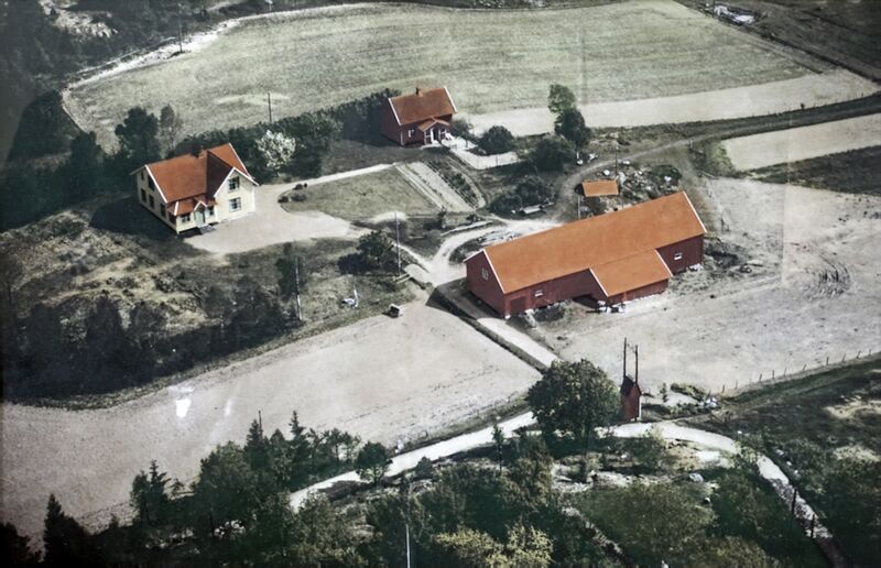 Fil:Dalsland-Högsäter-Kvarntorp-flygfoto.jpg