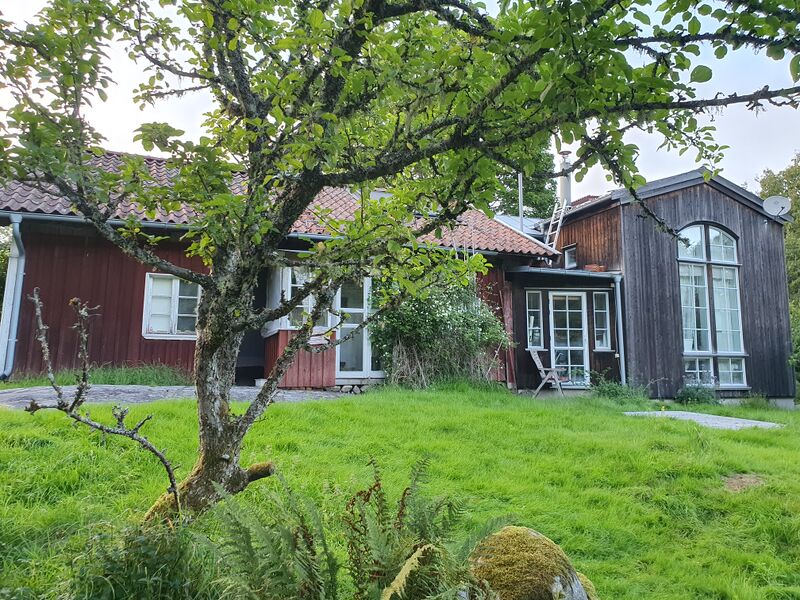 Fil:Västergötland-Väne-Åsaka-20230824 193750.jpg