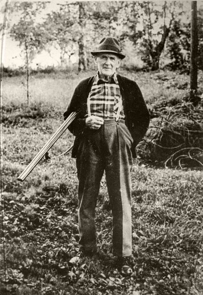 Fil:Dalsland-Järbo-Tomten-Magnuspåtomta.jpg