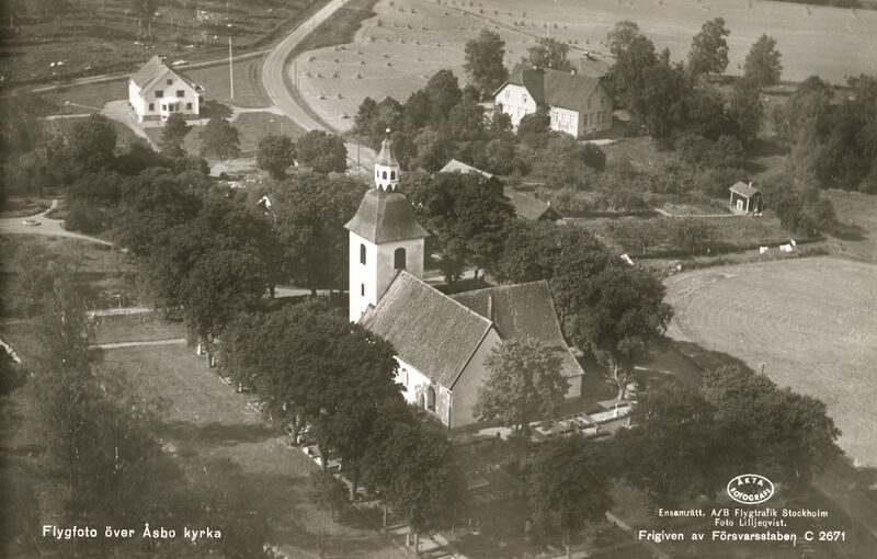 Fil:Östergötland-Åsbo-Åsbo-kyrka-Flygfoto-1935.jpg