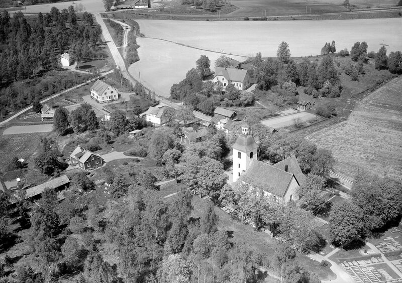 Fil:Östergötland-Åsbo-Åsbo kyrka-Flygfoto-1955.jpg