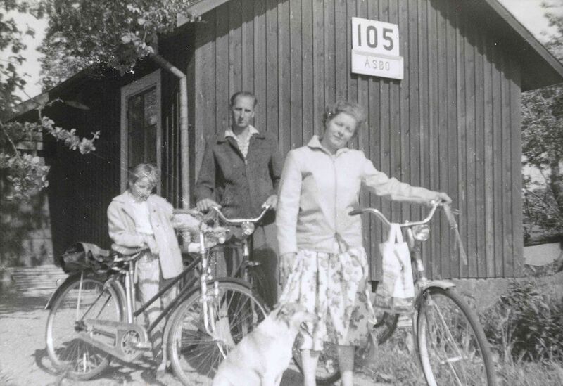 Fil:Östergötland-Åsbo-Banvaktstuga 105 001.jpeg