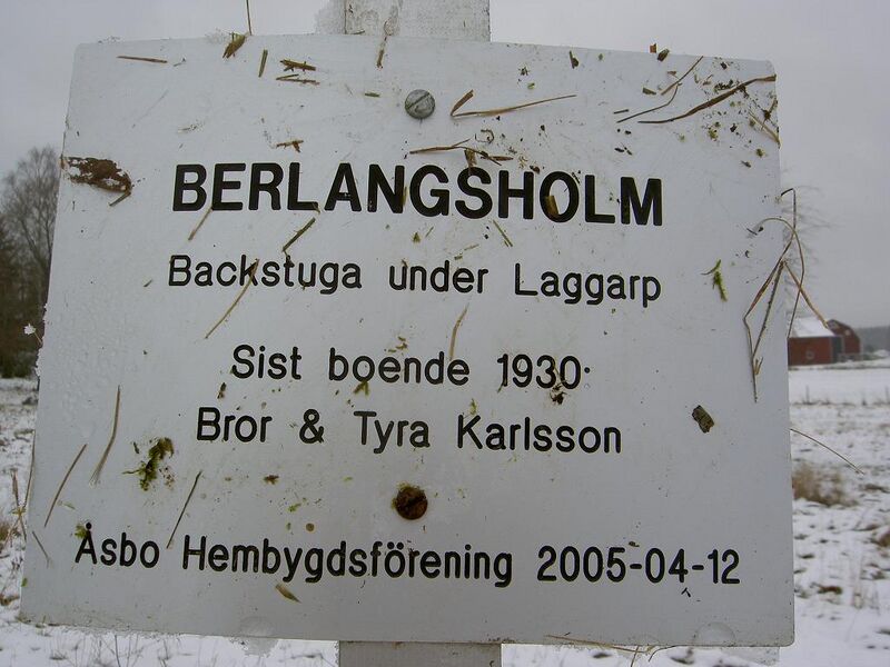 Fil:Östergötland-Åsbo-Berlangsholm (Laggarp) torpmärkning.jpg