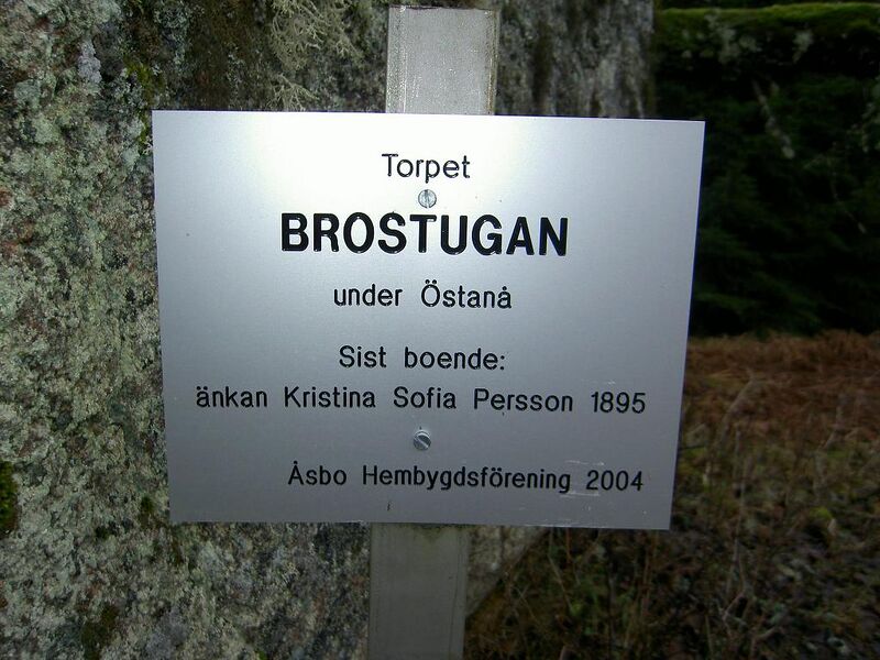 Fil:Östergötland-Åsbo-Brostugan (Östanå) torpmärkning.jpg