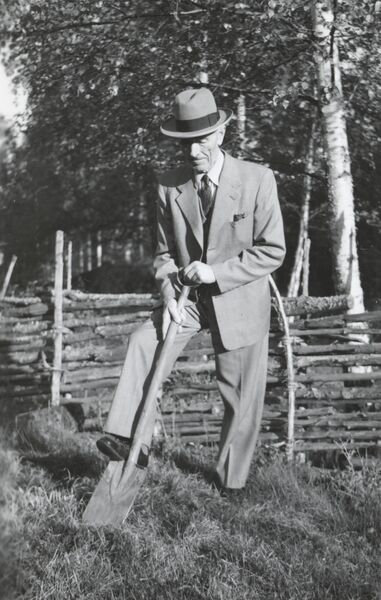 Fil:Östergötland-Åsbo-Bygget (Gränsefall) Edvin Karlsson.jpg