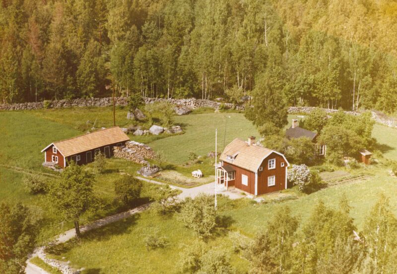 Fil:Östergötland-Åsbo-Bygget (Gränsefall) Flygfoto.jpg