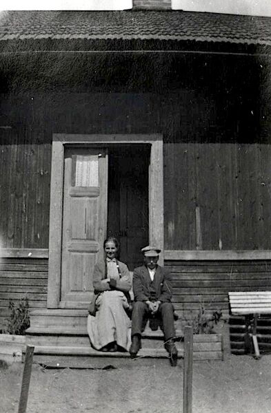 Fil:Östergötland-Åsbo-Dammen (Ettringstorp) hustrappa.jpg