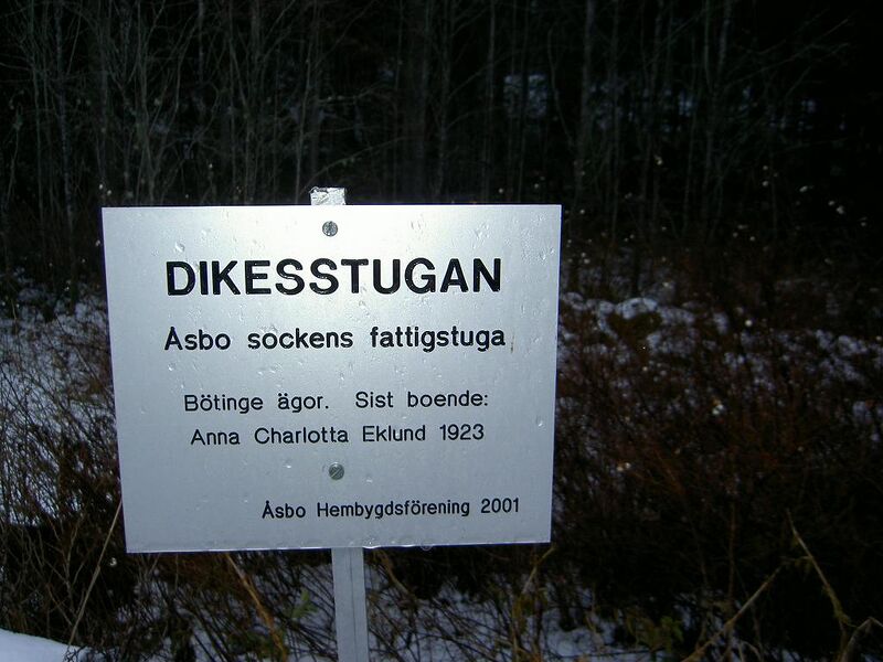 Fil:Östergötland-Åsbo-Dikstugan (Bötinge) torpmärkning.jpg