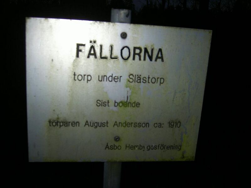 Fil:Östergötland-Åsbo-Fällorna (Slästorp) torpmärkning.jpg