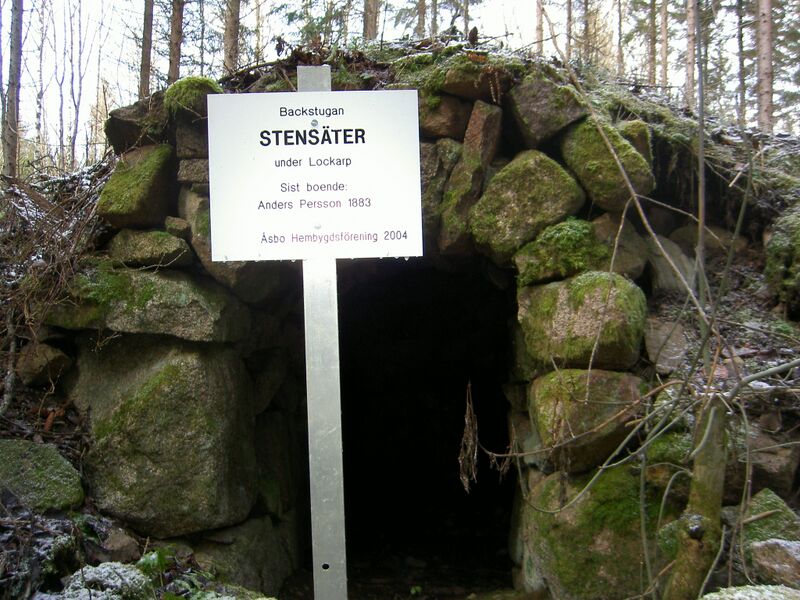 Fil:Östergötland-Åsbo-Stensäter (Lockarp) källare.jpg