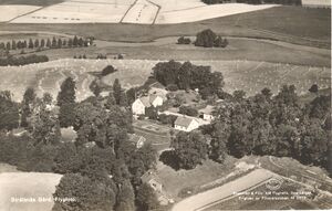 Östergötland-Åsbo-Strålsnäs Gård-Flygfoto-1946.jpg