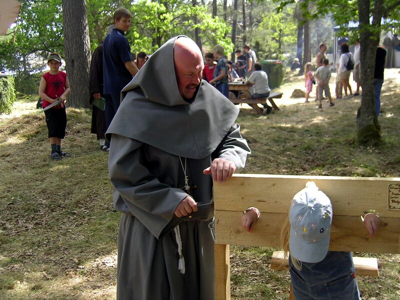 Fil:Dalaborg 700 år 6 juni 2004-21.jpg