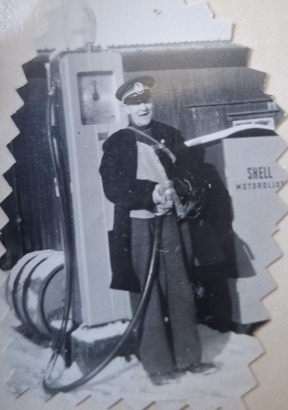 Fil:Dalsland-Ånimskog-Gustav på hemmet.png