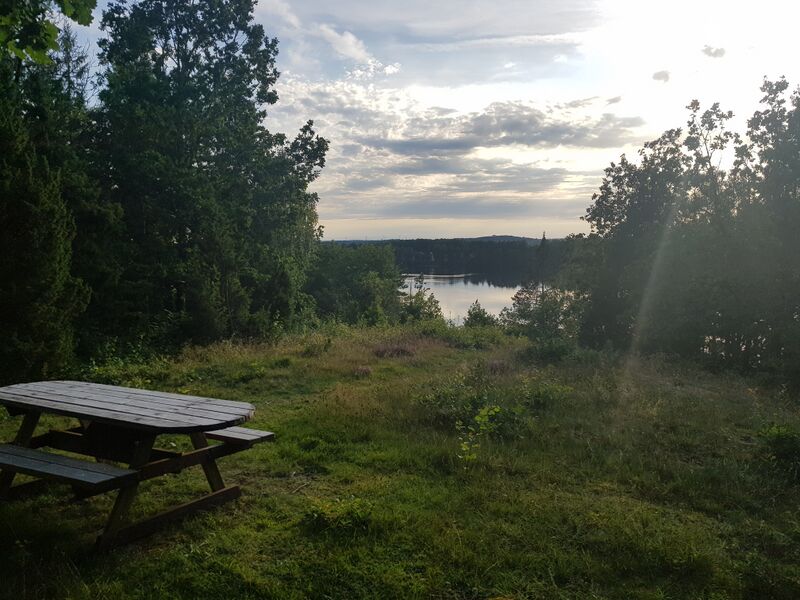 Fil:Dalsland-Ånimskog-Vy Hällkistan.jpg