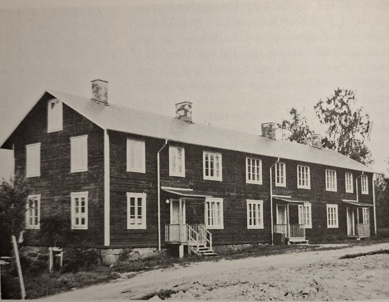 Fil:Dalsland-Fröskog-Arbetarbostad stora strand.png