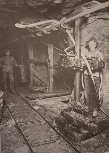 Fil:Dalsland-Fröskog-Huvudschakt 1914.png