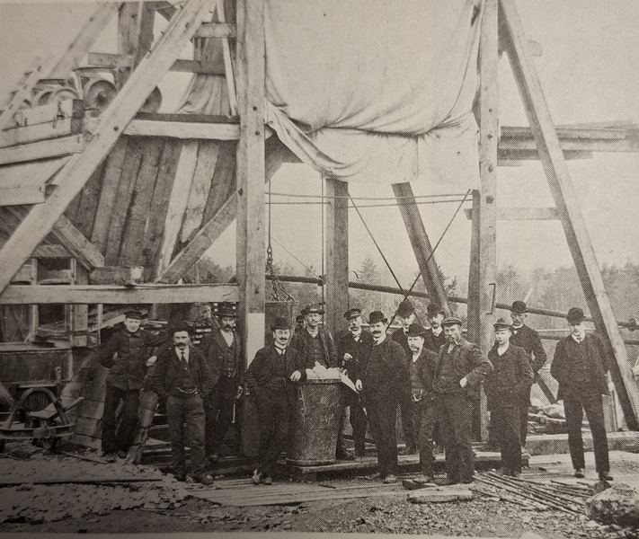 Fil:Dalsland-Fröskog-Uppfodringsverk stora strand.png