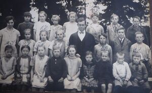Dalsland-Mo-Låbyns skola 1928.jpg