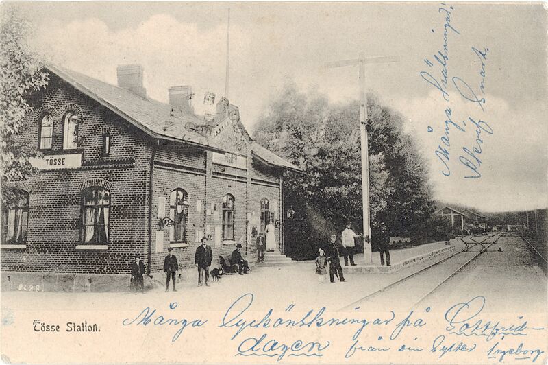 Fil:Dalsland-Tösse-Järnvägsstationen.jpg