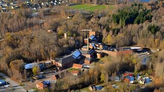 Foto från drönare över fabriken