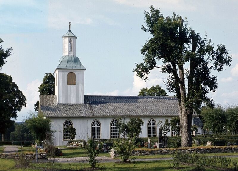 Fil:Mo kyrka, Dalsland 1984.jpg